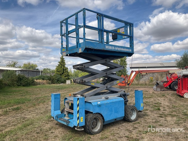 2007 Genie GS2668RT 4x4 Diesel Scissor Lift - Makasli platform: fotoğraf 2 2007 Genie GS2668RT 4x4 Diesel Scissor Lift - Makasli platform: fotoğraf 2