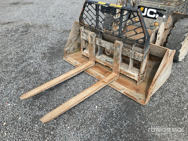 2019 JCB 215 T4 Compact Skid Steer Loader - Mini yükleyici: fotoğraf 5 2019 JCB 215 T4 Compact Skid Steer Loader - Mini yükleyici: fotoğraf 5