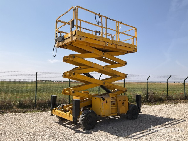 2004 Haulotte H15SX 4x4 Diesel Scissor Lift - Makasli platform: fotoğraf 1 2004 Haulotte H15SX 4x4 Diesel Scissor Lift - Makasli platform: fotoğraf 1
