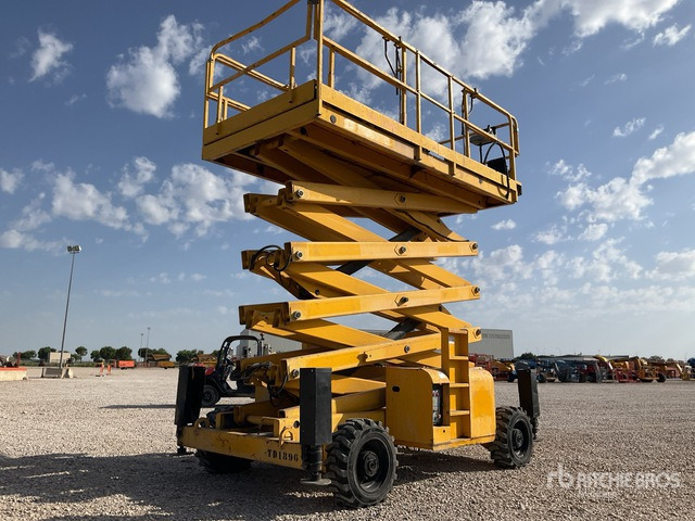 2004 Haulotte H18SX 4x4 Diesel Scissor Lift - Makasli platform: fotoğraf 3 2004 Haulotte H18SX 4x4 Diesel Scissor Lift - Makasli platform: fotoğraf 3