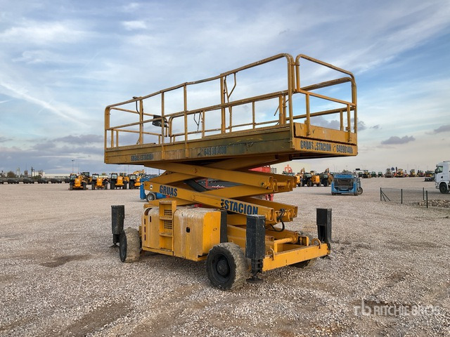 2006 Haulotte H12SXL 4x4 Diesel Scissor Lift - Makasli platform: fotoğraf 2 2006 Haulotte H12SXL 4x4 Diesel Scissor Lift - Makasli platform: fotoğraf 2
