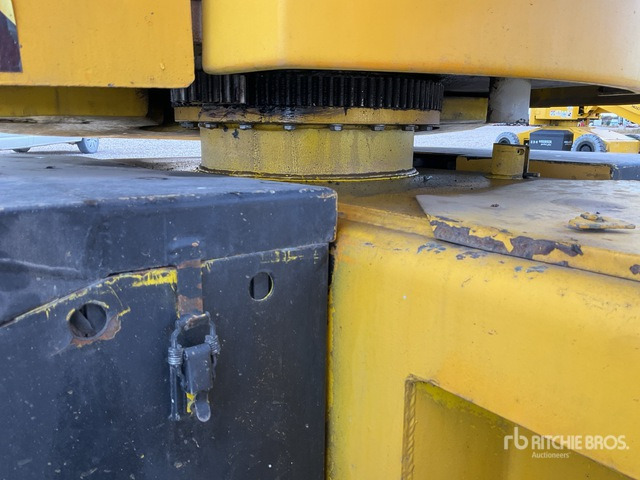 2006 Haulotte HA12IP 2WD Electric Articulating Boom Lift - Eklemli platform: fotoğraf 4 2006 Haulotte HA12IP 2WD Electric Articulating Boom Lift - Eklemli platform: fotoğraf 4