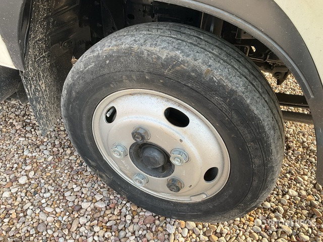 2006 Isuzu Elf 4x2 Crew Cab Flatbed Truck - Sal/ Açık kasa kamyon: fotoğraf 5 2006 Isuzu Elf 4x2 Crew Cab Flatbed Truck - Sal/ Açık kasa kamyon: fotoğraf 5