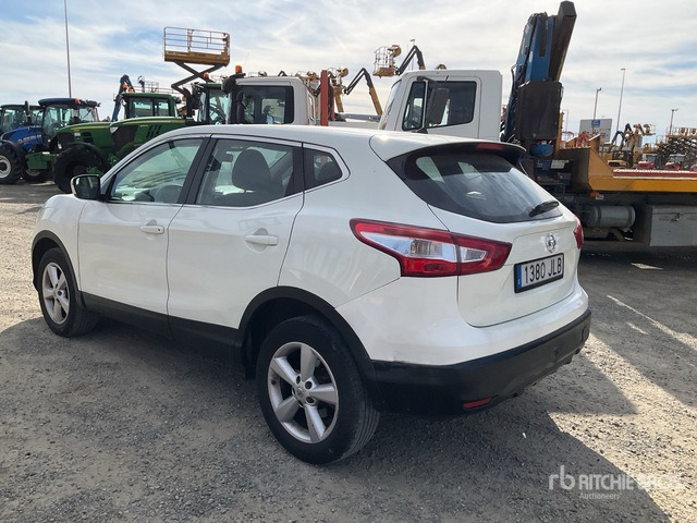 2015 Nissan Qashqai 4WD SUV - SUV: fotoğraf 3 2015 Nissan Qashqai 4WD SUV - SUV: fotoğraf 3