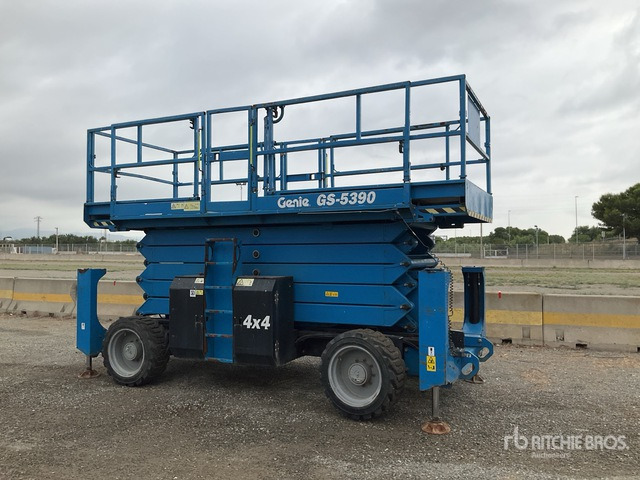 2016 Genie GS5390 4x4 Diesel Scissor Lift - Makasli platform: fotoğraf 4 2016 Genie GS5390 4x4 Diesel Scissor Lift - Makasli platform: fotoğraf 4