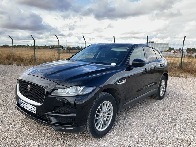 2016 Jaguar F Pace Automobile - SUV: fotoğraf 1 2016 Jaguar F Pace Automobile - SUV: fotoğraf 1