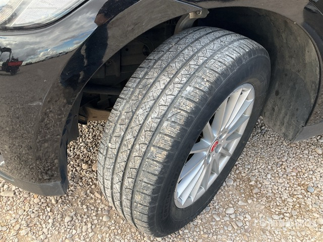 2016 Jaguar F Pace Automobile - SUV: fotoğraf 4 2016 Jaguar F Pace Automobile - SUV: fotoğraf 4