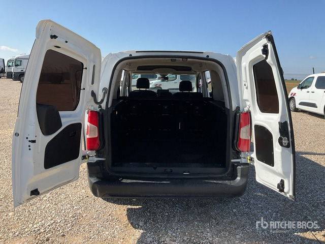 2022 Toyota Proace City Verso 5 Passenger Van - Minibüs, Minivan: fotoğraf 4 2022 Toyota Proace City Verso 5 Passenger Van - Minibüs, Minivan: fotoğraf 4