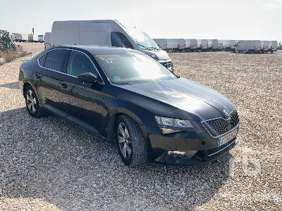 SKODA SUPERB 2.0D - Binek araba: fotoğraf 4 SKODA SUPERB 2.0D - Binek araba: fotoğraf 4