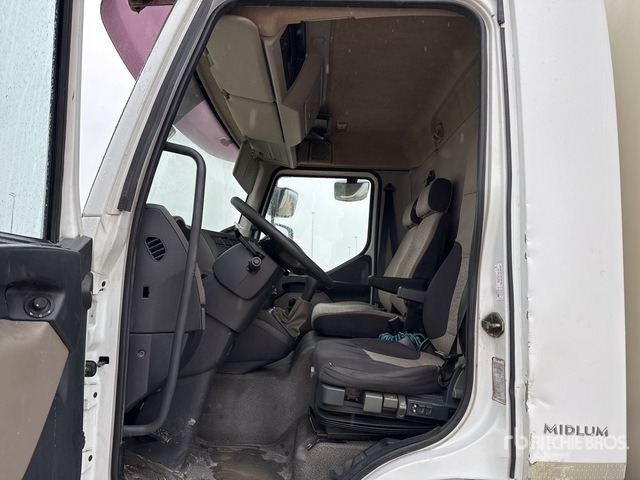 2008 Renault Midlum 220Dxi 4x2 Refrigerated Truck - Refrijeratör kamyon: fotoğraf 4 2008 Renault Midlum 220Dxi 4x2 Refrigerated Truck - Refrijeratör kamyon: fotoğraf 4