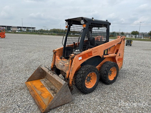 2012 Komatsu SK714-2 High Flow Skid Steer Loader - Mini yükleyici: fotoğraf 2 2012 Komatsu SK714-2 High Flow Skid Steer Loader - Mini yükleyici: fotoğraf 2