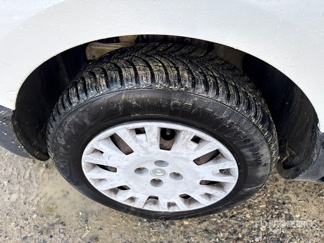 2013 Fiat Fiorino Automobile - Kapalı kasa kamyon: fotoğraf 5 2013 Fiat Fiorino Automobile - Kapalı kasa kamyon: fotoğraf 5