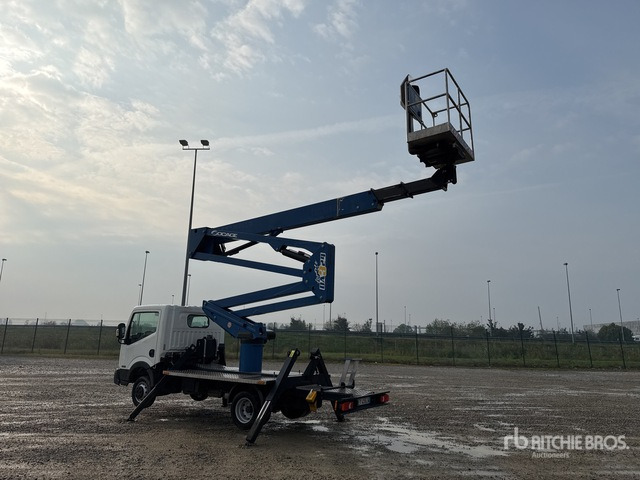2015 Nissan Cabstar 35.12 2015 Socage DA324 24 m on Bucket Truck - Araç üzerine platform: fotoğraf 3 2015 Nissan Cabstar 35.12 2015 Socage DA324 24 m on Bucket Truck - Araç üzerine platform: fotoğraf 3