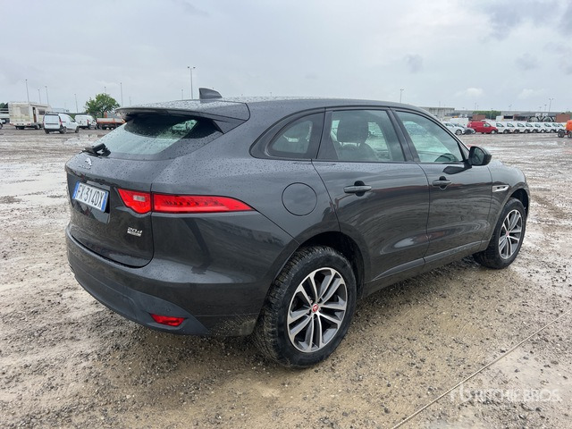 2019 Jaguar F-Pace 2.0D I4 180CV R-SPORT AWD SUV - SUV: fotoğraf 3 2019 Jaguar F-Pace 2.0D I4 180CV R-SPORT AWD SUV - SUV: fotoğraf 3