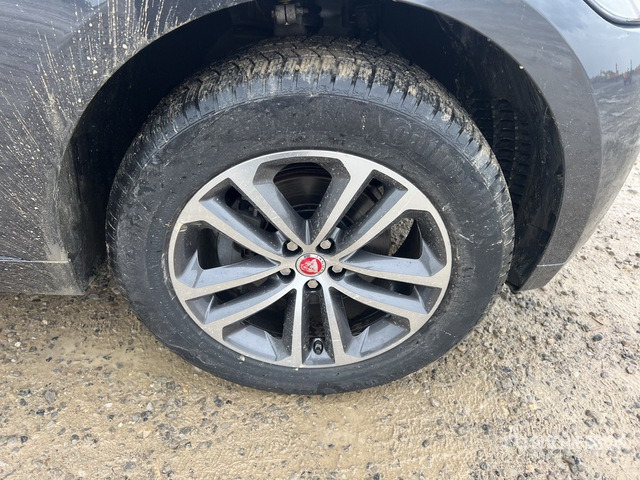 2019 Jaguar F-Pace 2.0D I4 180CV R-SPORT AWD SUV - SUV: fotoğraf 5 2019 Jaguar F-Pace 2.0D I4 180CV R-SPORT AWD SUV - SUV: fotoğraf 5