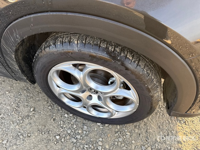 2023 Alfa Romeo Tonale 130CV HYBRID TCT7 SPRINT SUV - SUV: fotoğraf 4 2023 Alfa Romeo Tonale 130CV HYBRID TCT7 SPRINT SUV - SUV: fotoğraf 4