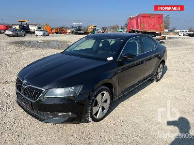 SKODA SUPERB - Binek araba: fotoğraf 1 SKODA SUPERB - Binek araba: fotoğraf 1