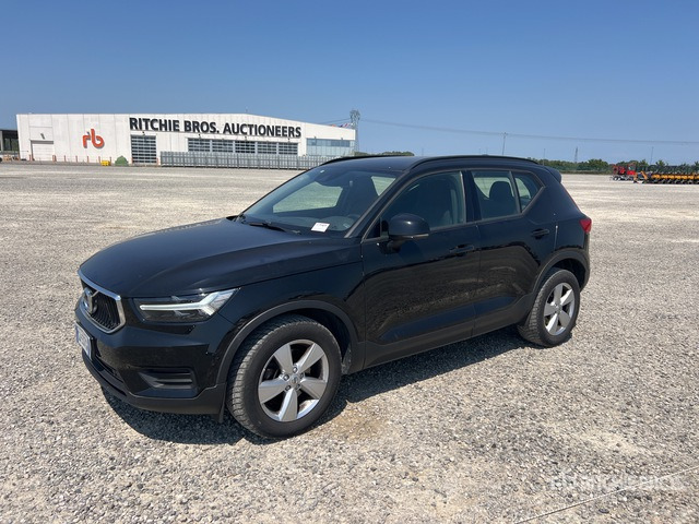 Volvo XC40 SUV - SUV: fotoğraf 2 Volvo XC40 SUV - SUV: fotoğraf 2