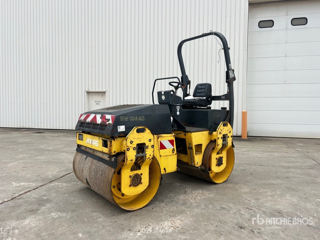 2006 Bomag BW138AD Compacteur Vibrant Tandem Double Drum Roller - Yol silindiri: fotoğraf 1 2006 Bomag BW138AD Compacteur Vibrant Tandem Double Drum Roller - Yol silindiri: fotoğraf 1