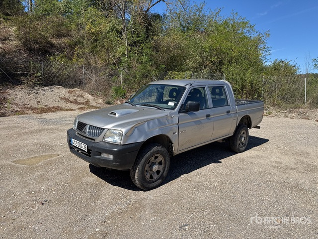 2006 Mitsubishi L200 4x4 Dual Cab Pickup - Pikap: fotoğraf 2 2006 Mitsubishi L200 4x4 Dual Cab Pickup - Pikap: fotoğraf 2