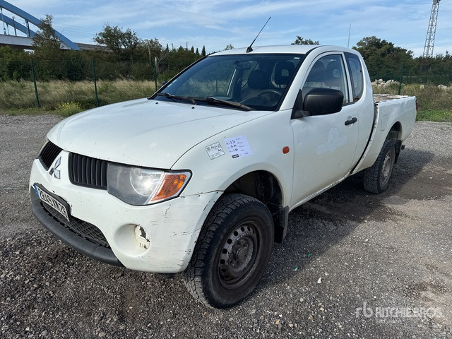 2007 Mitsubishi L200 4x4 Pickup - Pikap: fotoğraf 2 2007 Mitsubishi L200 4x4 Pickup - Pikap: fotoğraf 2
