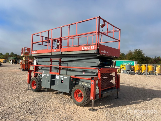 2018 Skyjack SJ9250 RT 4x4 Nacelle Ciseaux Scissor Lift - Makasli platform: fotoğraf 4 2018 Skyjack SJ9250 RT 4x4 Nacelle Ciseaux Scissor Lift - Makasli platform: fotoğraf 4