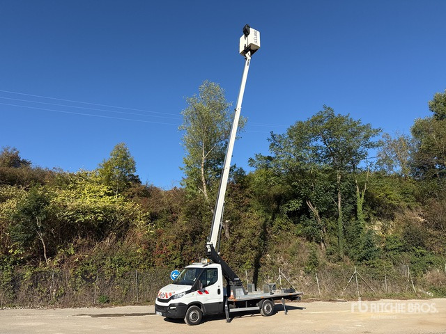 2019 Iveco Daily 2018 Klubb KT48 16 m on 4x2 Cam ... Bucket Truck - Araç üzerine platform: fotoğraf 3 2019 Iveco Daily 2018 Klubb KT48 16 m on 4x2 Cam ... Bucket Truck - Araç üzerine platform: fotoğraf 3