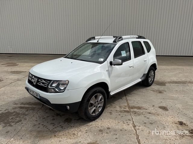 2015 DACIA Duster 4x4 Vehicule Utilitaire Cargo Van - Kamyonet: fotoğraf 2 2015 DACIA Duster 4x4 Vehicule Utilitaire Cargo Van - Kamyonet: fotoğraf 2