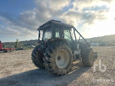 VALTRA T173 Tracteur Agricole (Inoperable) - Traktör: fotoğraf 3 VALTRA T173 Tracteur Agricole (Inoperable) - Traktör: fotoğraf 3