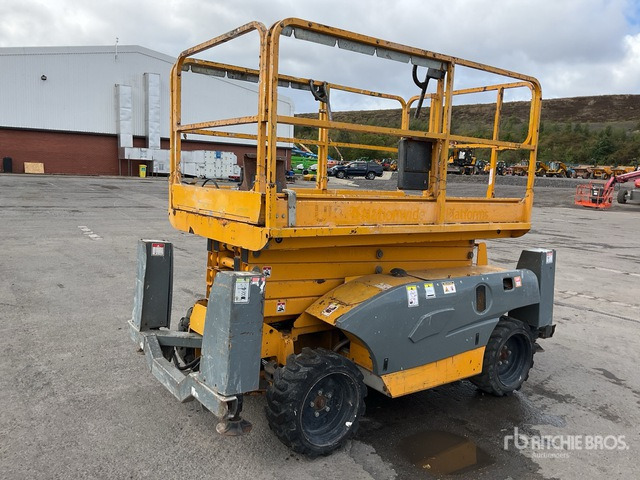 2014 Haulotte COMPACT 12DX 4x4 Diesel Scissor Lift - Makasli platform: fotoğraf 3 2014 Haulotte COMPACT 12DX 4x4 Diesel Scissor Lift - Makasli platform: fotoğraf 3