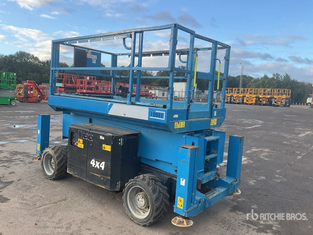 2015 Genie GS-3369RT 4x4 Diesel Scissor Lift - Makasli platform: fotoğraf 3 2015 Genie GS-3369RT 4x4 Diesel Scissor Lift - Makasli platform: fotoğraf 3