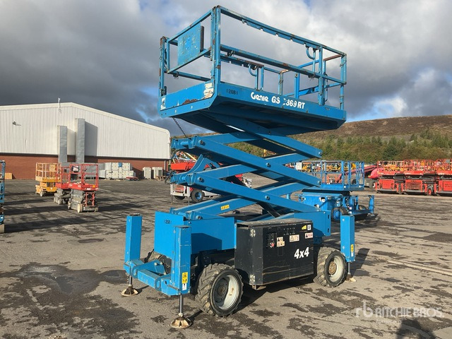 2015 Genie GS3369RT 4x4 Diesel Scissor Lift - Makasli platform: fotoğraf 1 2015 Genie GS3369RT 4x4 Diesel Scissor Lift - Makasli platform: fotoğraf 1