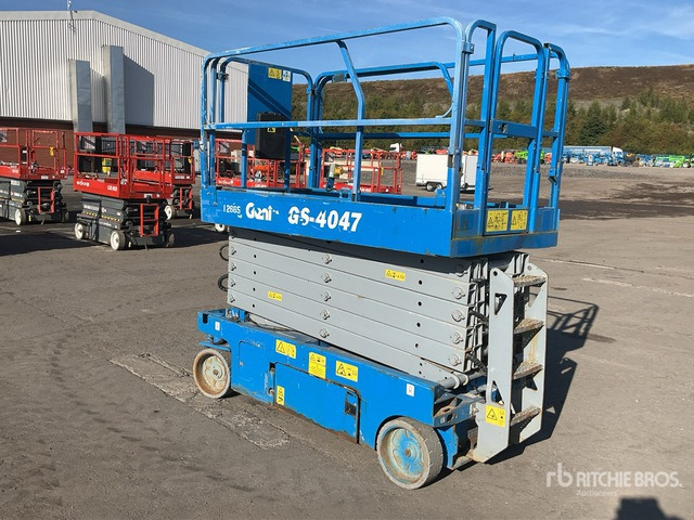 2015 Genie GS4047 Electric Scissor Lift - Makasli platform: fotoğraf 3 2015 Genie GS4047 Electric Scissor Lift - Makasli platform: fotoğraf 3