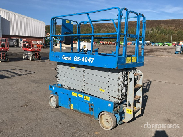 2015 Genie GS4047 Electric Scissor Lift - Makasli platform: fotoğraf 3 2015 Genie GS4047 Electric Scissor Lift - Makasli platform: fotoğraf 3