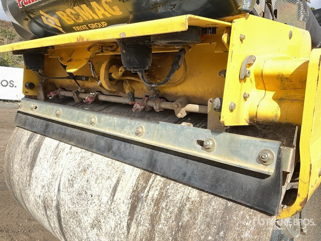 2017 Bomag BW120AD-5 Double Drum Roller - Silindir makinesi: fotoğraf 5 2017 Bomag BW120AD-5 Double Drum Roller - Silindir makinesi: fotoğraf 5
