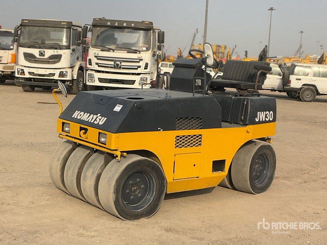 1996 Komatsu JW30-2 7 Wheel Pneumatic Roller - Lastik tekerlekli silindir: fotoğraf 1 1996 Komatsu JW30-2 7 Wheel Pneumatic Roller - Lastik tekerlekli silindir: fotoğraf 1
