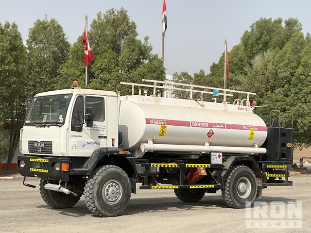 2005 MAN LE18.220 8000 L 4x4 Tanker Truck - Tanker kamyon: fotoğraf 2 2005 MAN LE18.220 8000 L 4x4 Tanker Truck - Tanker kamyon: fotoğraf 2