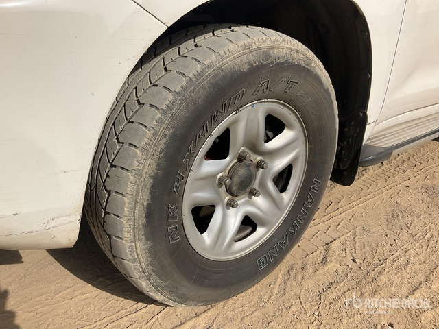 2012 Toyota Land Cruiser GX 200L 4x4 SUV - SUV: fotoğraf 5 2012 Toyota Land Cruiser GX 200L 4x4 SUV - SUV: fotoğraf 5