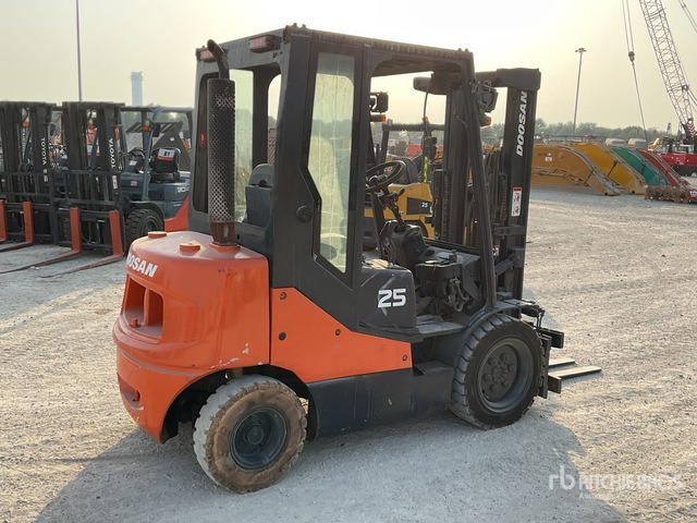 2014 Doosan D25S-2 2.5 ton Forklift - Dizel forklift: fotoğraf 4 2014 Doosan D25S-2 2.5 ton Forklift - Dizel forklift: fotoğraf 4