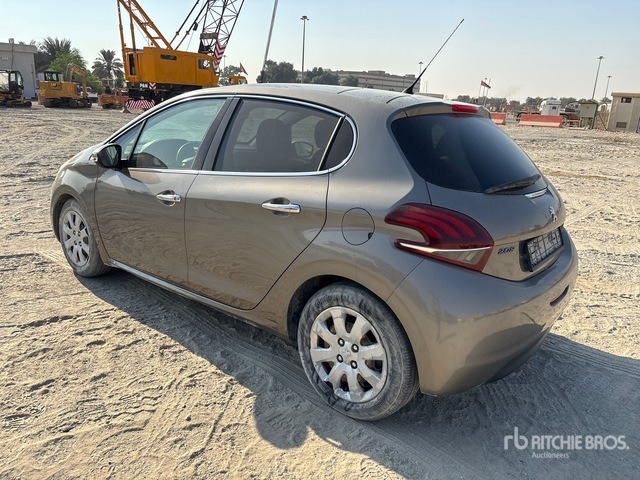 2017 Peugeot 208 Automobile - Binek araba: fotoğraf 2 2017 Peugeot 208 Automobile - Binek araba: fotoğraf 2