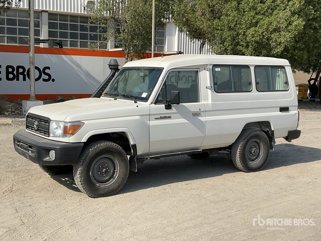 2020 Toyota Land Cruiser 78L 4x4 SUV - SUV: fotoğraf 1 2020 Toyota Land Cruiser 78L 4x4 SUV - SUV: fotoğraf 1