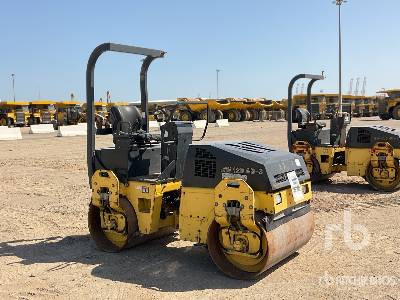 BOMAG BW120 AD-3 - Yol silindiri: fotoğraf 4 BOMAG BW120 AD-3 - Yol silindiri: fotoğraf 4