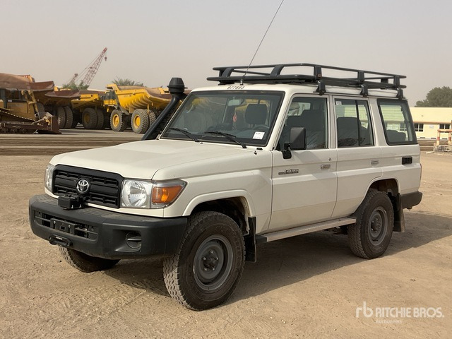 2023 Toyota Land Cruiser 76L 4x4 SUV - Diğer araçlar: fotoğraf 1 2023 Toyota Land Cruiser 76L 4x4 SUV - Diğer araçlar: fotoğraf 1