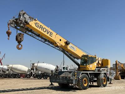 GROVE RT600E 50 ton 4x4x4 - Arazi tipi vinç: fotoğraf 1 GROVE RT600E 50 ton 4x4x4 - Arazi tipi vinç: fotoğraf 1