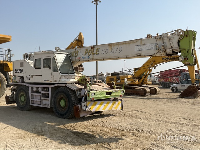 Kato KR25H-V - Arazi tipi vinç: fotoğraf 2 Kato KR25H-V - Arazi tipi vinç: fotoğraf 2