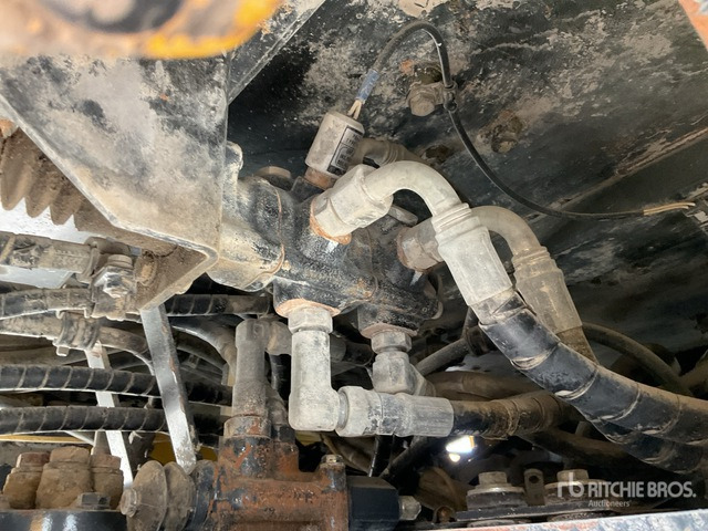 Komatsu WA380Z-6 - Tekerlekli yükleyici: fotoğraf 5 Komatsu WA380Z-6 - Tekerlekli yükleyici: fotoğraf 5