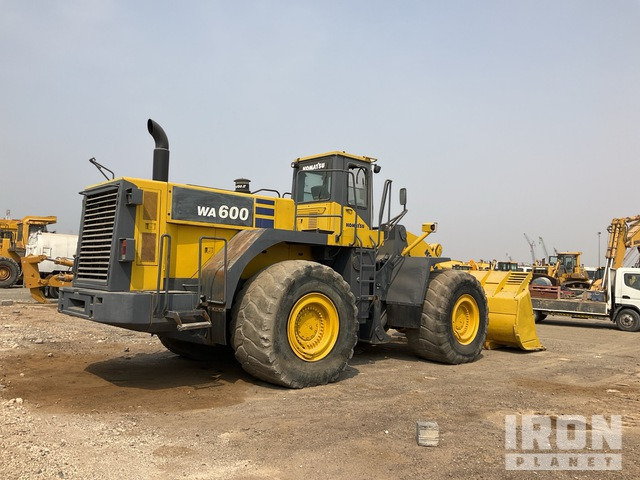 Komatsu WA600-6 - Tekerlekli yükleyici: fotoğraf 4 Komatsu WA600-6 - Tekerlekli yükleyici: fotoğraf 4
