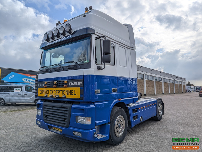 DAF 95XF.480 4x2 Superspacecab Euro3 - Handgeschakeld - Limited Edition Interieur - Side Skirts - Luchthoorns - Çekici: fotoğraf 1 DAF 95XF.480 4x2 Superspacecab Euro3 - Handgeschakeld - Limited Edition Interieur - Side Skirts - Luchthoorns - Çekici: fotoğraf 1