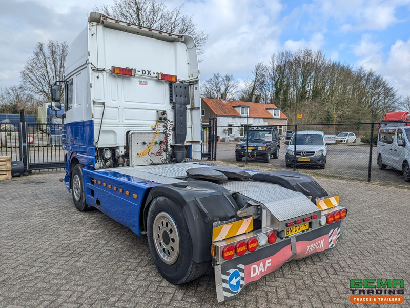 DAF 95XF.480 4x2 Superspacecab Euro3 - Handgeschakeld - Limited Edition Interieur - Side Skirts - Luchthoorns - Çekici: fotoğraf 4 DAF 95XF.480 4x2 Superspacecab Euro3 - Handgeschakeld - Limited Edition Interieur - Side Skirts - Luchthoorns - Çekici: fotoğraf 4