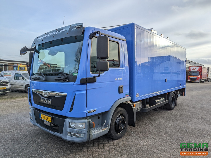 MAN TGL 7.150 4x2 Dagcabine Euro6 - Camper/Kart/Motor/ Mobiele Werkplaats - Laadklep 750KG - Zonnepaneel - Kamyon: fotoğraf 1 MAN TGL 7.150 4x2 Dagcabine Euro6 - Camper/Kart/Motor/ Mobiele Werkplaats - Laadklep 750KG - Zonnepaneel - Kamyon: fotoğraf 1
